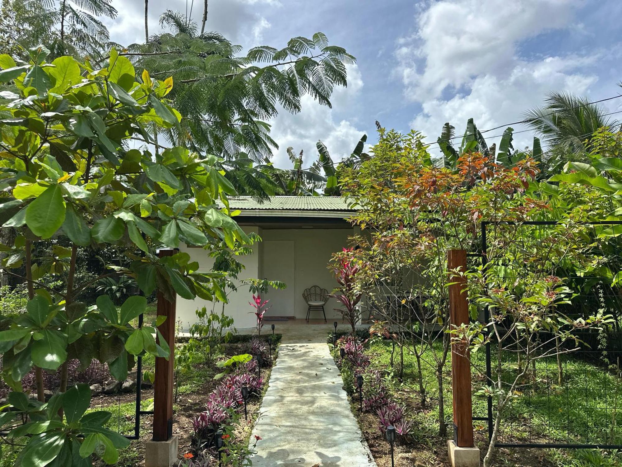 Almendros Eco-Villas La Fortuna Exterior foto